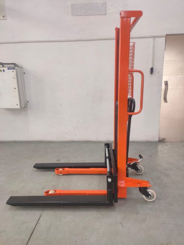 Manual Stacker - 2016 P - Image 10
