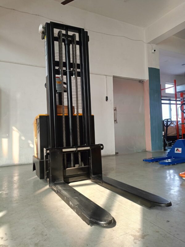 Fully Electric 2030 (Pedestal) - Image 5