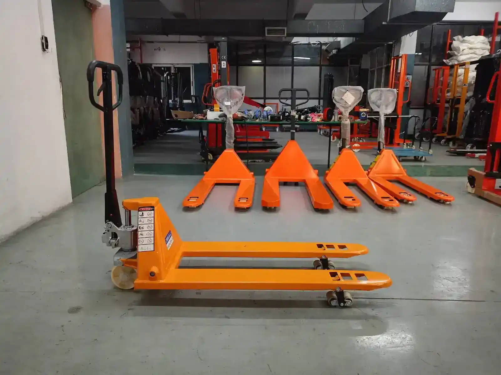 Hand Pallet Truck Supplier in Delhi NCR